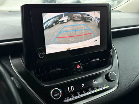 Used 2025 Toyota Corolla LE FWD image 34