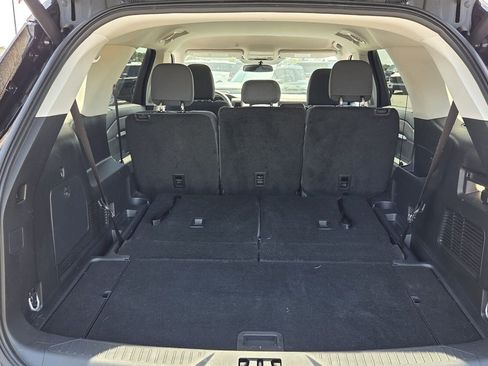 Used 2025 Ford Explorer Active RWD image 12
