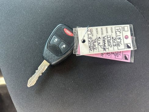Used 2018 Jeep Wrangler Unlimited Sport S AWD/4WD image 40