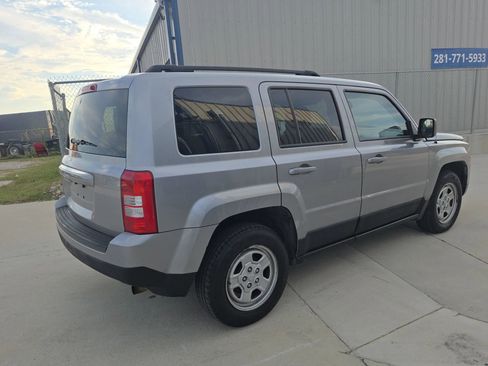 Used 2017 Jeep Patriot Sport w/ Power Value Group image 17