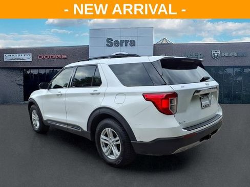 Used 2021 Ford Explorer XLT w/ Equipment Group 202A AWD/4WD image 5