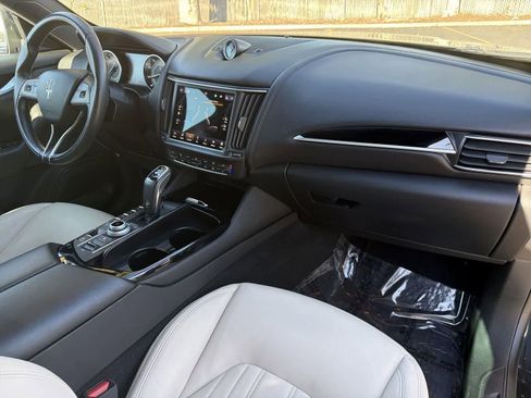 Used 2022 Maserati Levante GT image 38