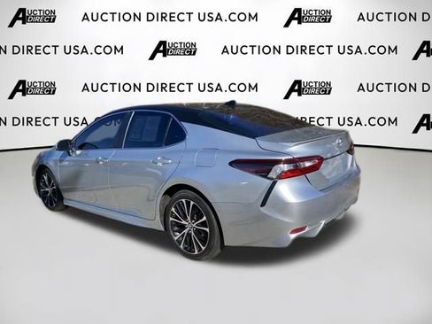 Used 2020 Toyota Camry SE image 7
