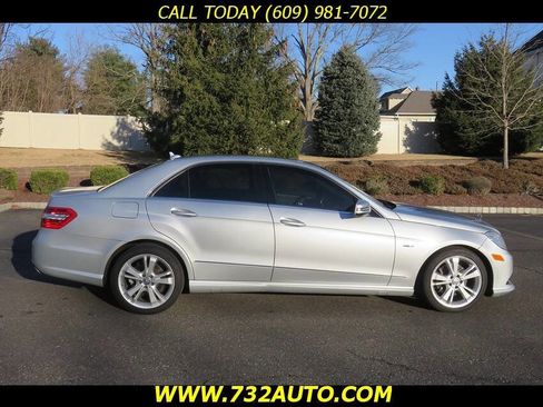 Used 2012 Mercedes-Benz E 350 4MATIC Sedan image 4