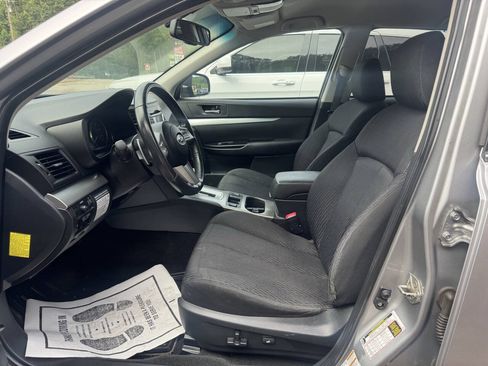 Used 2011 Subaru Outback 2.5i Premium w/ All-Weather Pkg AWD/4WD image 13