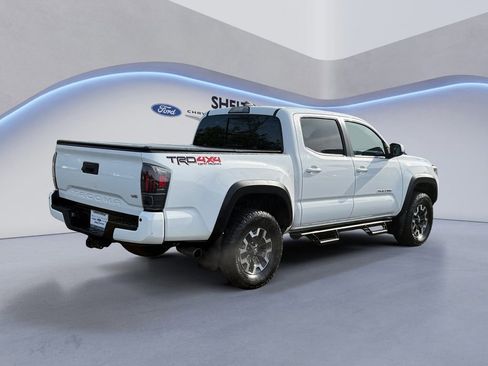 Used 2018 Toyota Tacoma TRD Off-Road w/ Technology Package AWD/4WD image 6