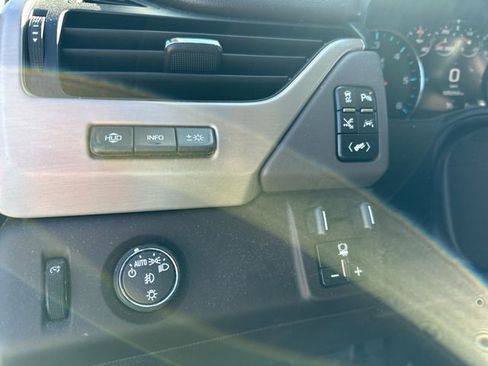 Used 2017 GMC Yukon Denali w/ Open Road Package image 9