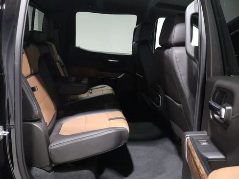 Used 2019 Chevrolet Silverado 1500 High Country image 21