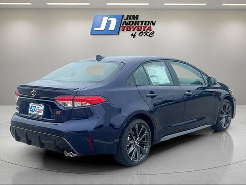 Used 2025 Toyota Corolla SE FWD image 5