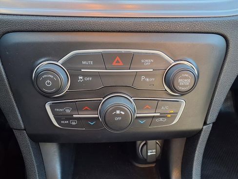 Used 2023 Dodge Charger SXT image 20