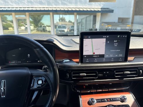 Used 2021 Lincoln Aviator Grand Touring w/ Equipment Group 302A AWD/4WD image 17