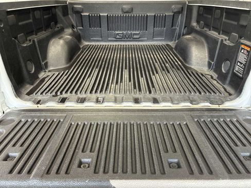 Used 2018 GMC Canyon SLT image 20