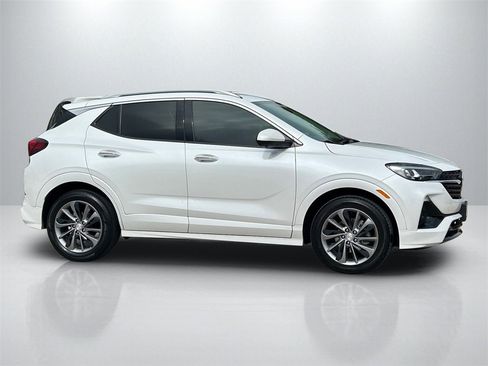 Used 2020 Buick Encore GX Essence w/ Advanced Technology Package image 4