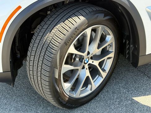 Used 2026 BMW X5 xDrive50e w/ Executive Package image 19