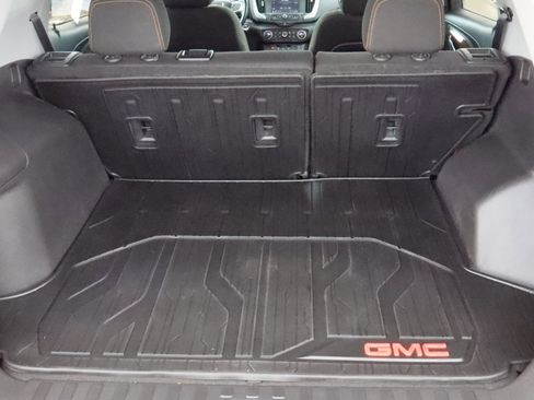 Used 2021 GMC Terrain SLE w/ Driver Convenience Package AWD/4WD image 15
