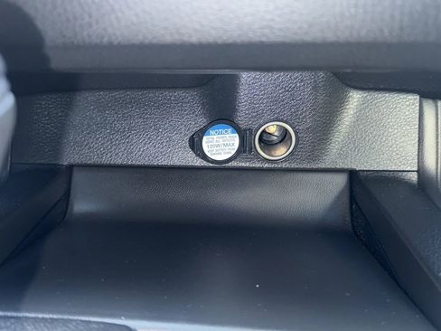 Used 2022 Toyota Avalon XLE image 19