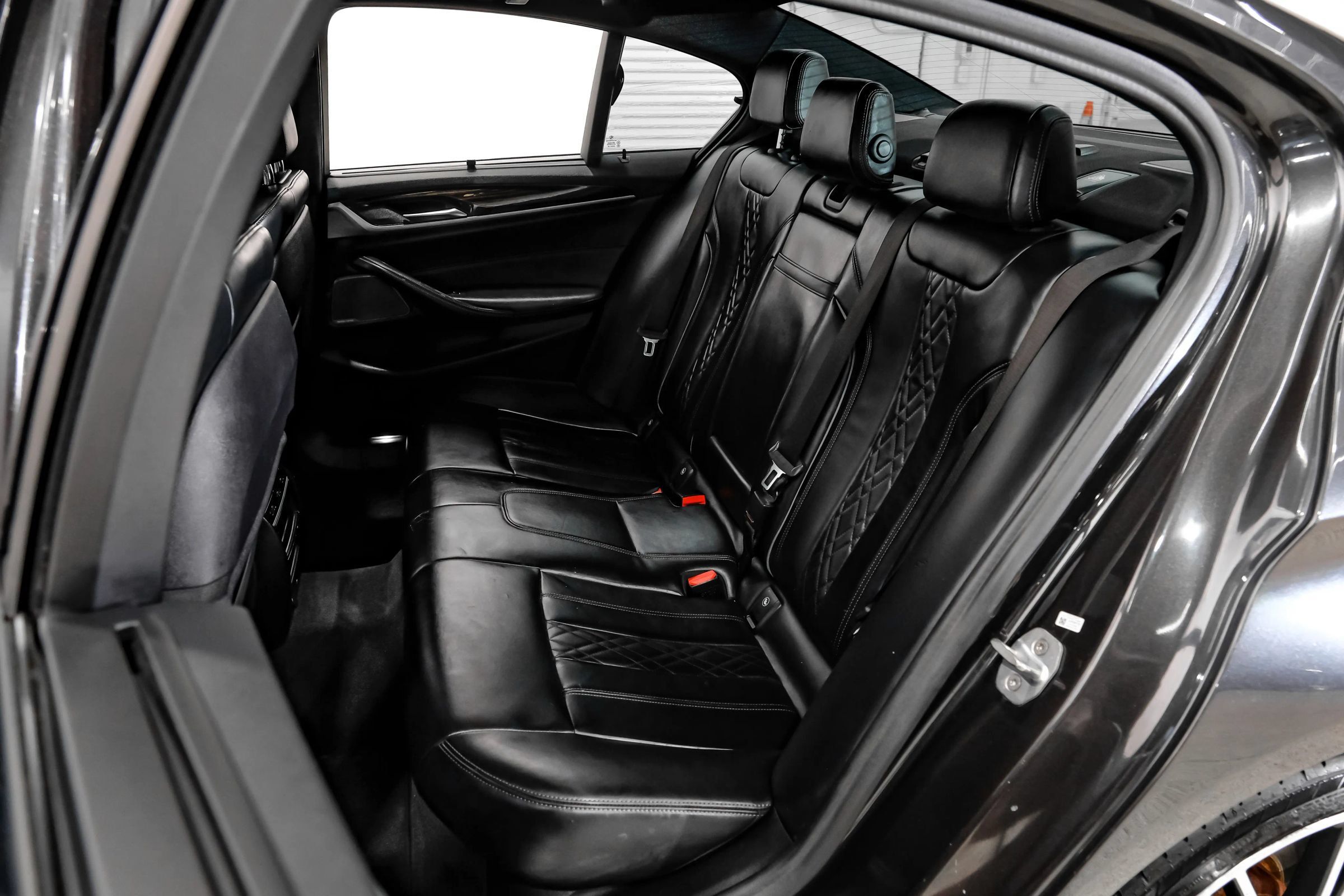 Used 2019 BMW 540i w/ M Sport Package RWD image 23