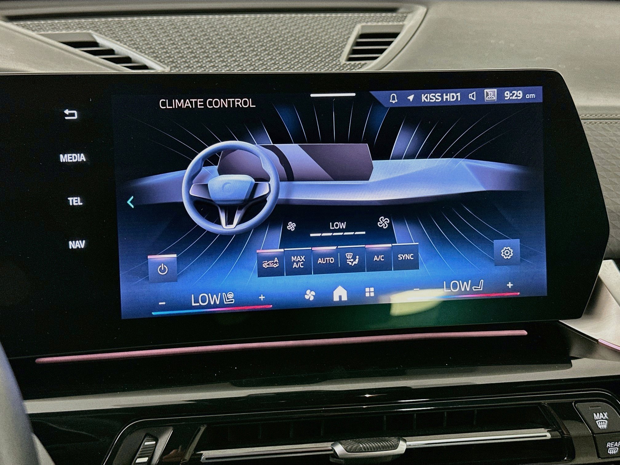 Used 2026 BMW X2 xDrive28i AWD/4WD image 23