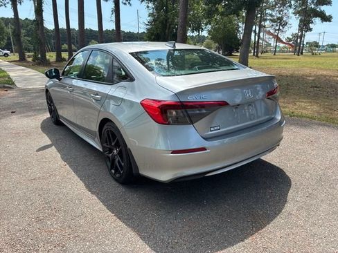 Used 2023 Honda Civic Sport image 5
