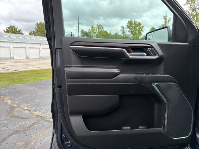 Used 2022 GMC Sierra 1500 SLT AWD/4WD image 16