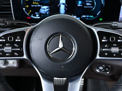 Used 2022 Mercedes-Benz GLS 450 4MATIC image 14