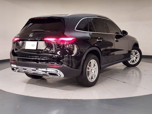 Used 2023 Mercedes-Benz GLC 300 image 2