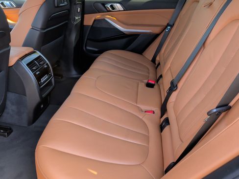 Used 2022 BMW X5 xDrive45e w/ M Sport Package AWD/4WD image 42