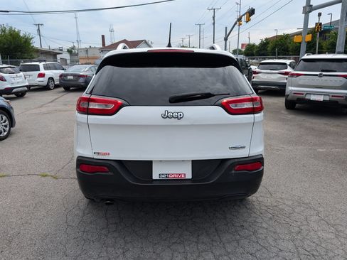 Used 2014 Jeep Cherokee Latitude FWD image 7