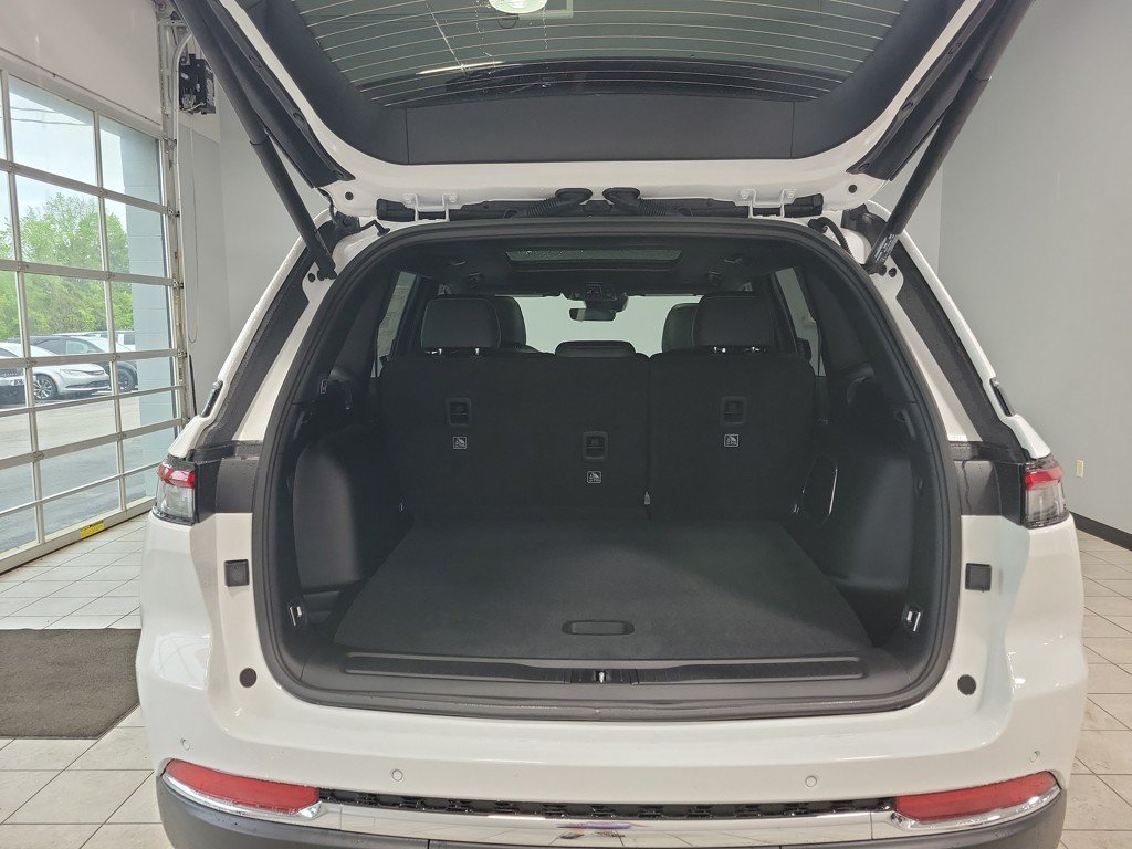 New 2025 Jeep Grand Cherokee Limited AWD/4WD image 8