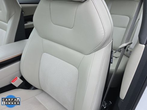 Used 2023 Nissan Ariya AWD image 16