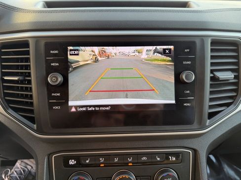 Used 2021 Volkswagen Atlas Cross Sport SE image 22