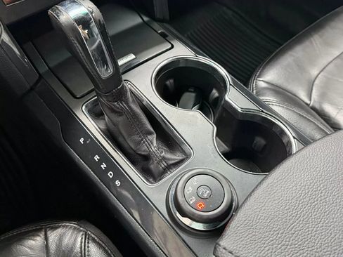 Used 2016 Ford Explorer XLT w/ Equipment Group 202A image 29