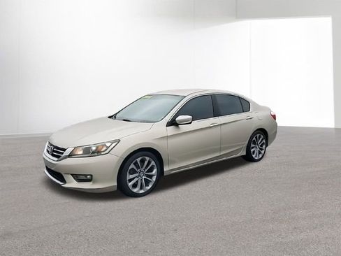 Used 2013 Honda Accord Sport image 4
