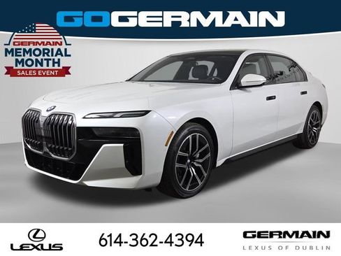 Used 2025 BMW 740i xDrive AWD/4WD image 1