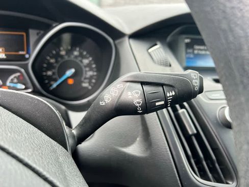 Used 2017 Ford Focus SE image 21