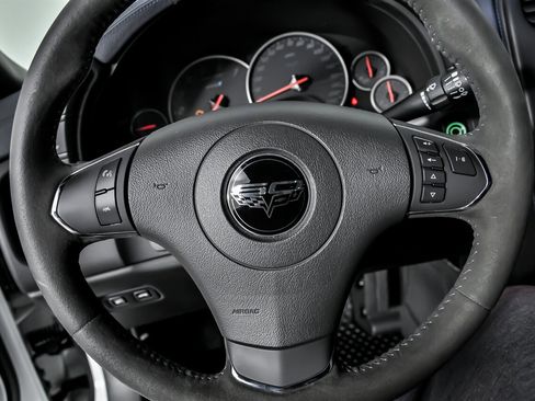 Used 2015 Chevrolet Corvette Stingray Coupe w/ 2LT Preferred Equipment Group image 30