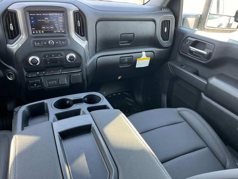 New 2025 GMC Sierra 3500 Pro w/ Convenience Package image 15