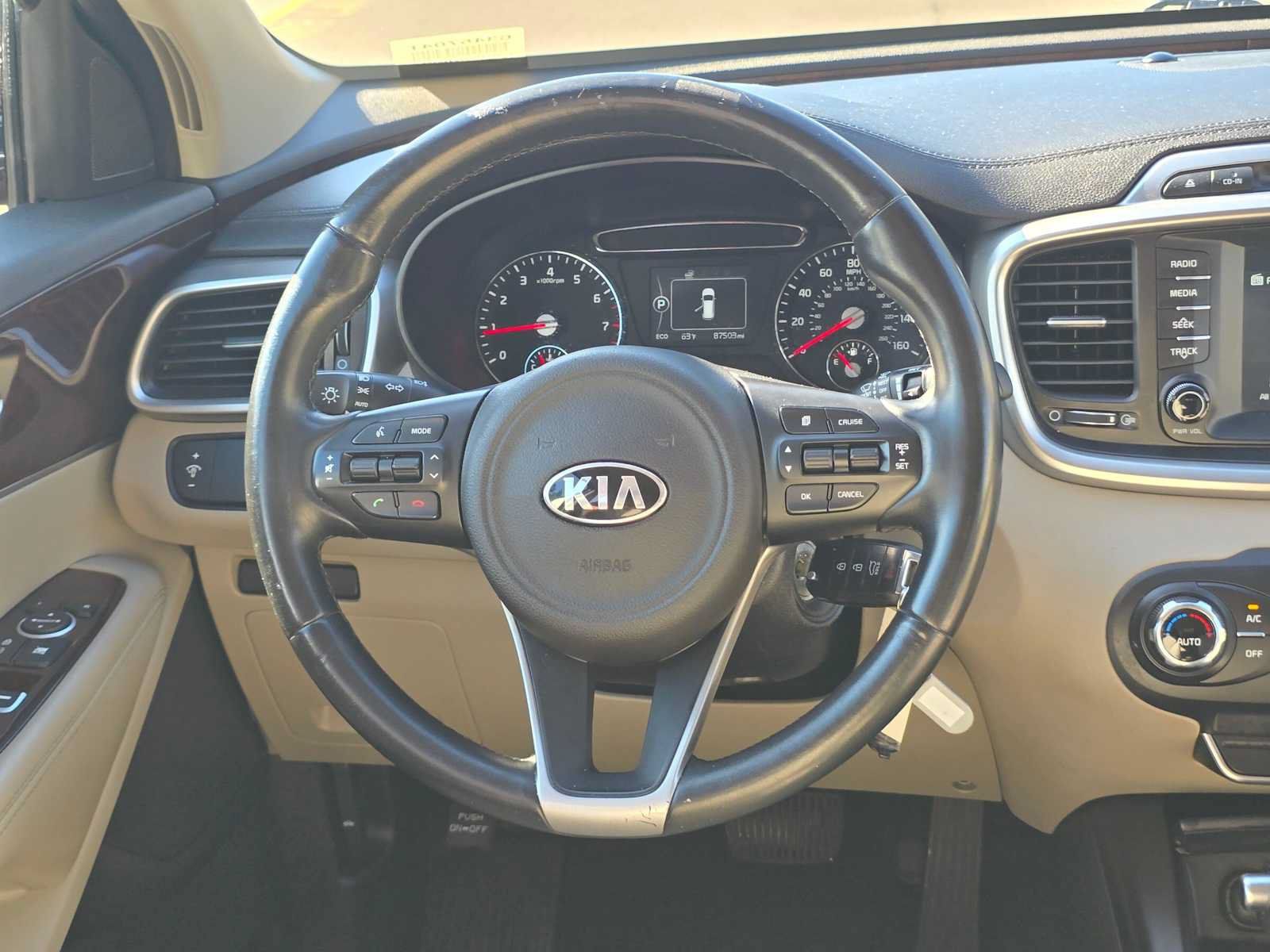 Used 2018 Kia Sorento FWD image 19