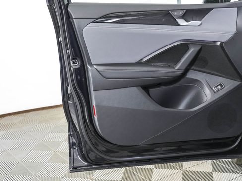 New 2026 Volkswagen Tiguan SE R-Line AWD/4WD image 33