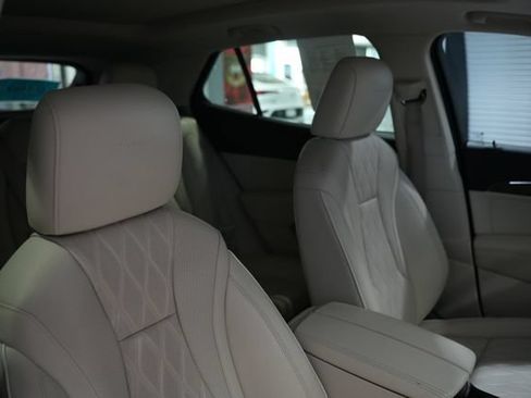 Used 2023 Buick Envision Avenir AWD/4WD image 23