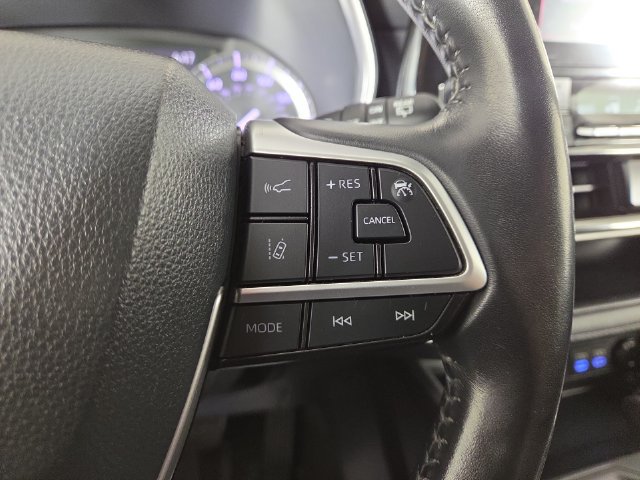 Used 2022 Toyota Highlander XLE AWD/4WD image 24