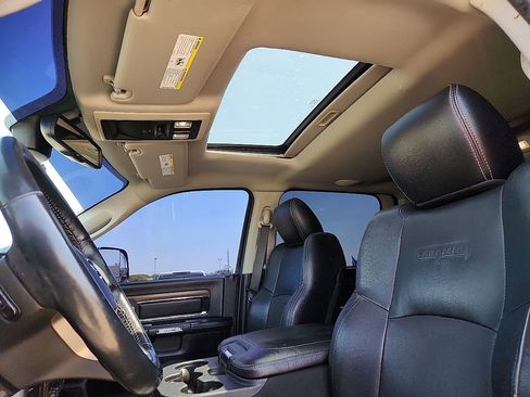 Used 2016 RAM 2500 Laramie AWD/4WD image 7