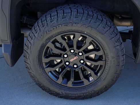 Used 2022 GMC Sierra 1500 AT4X AWD/4WD image 11