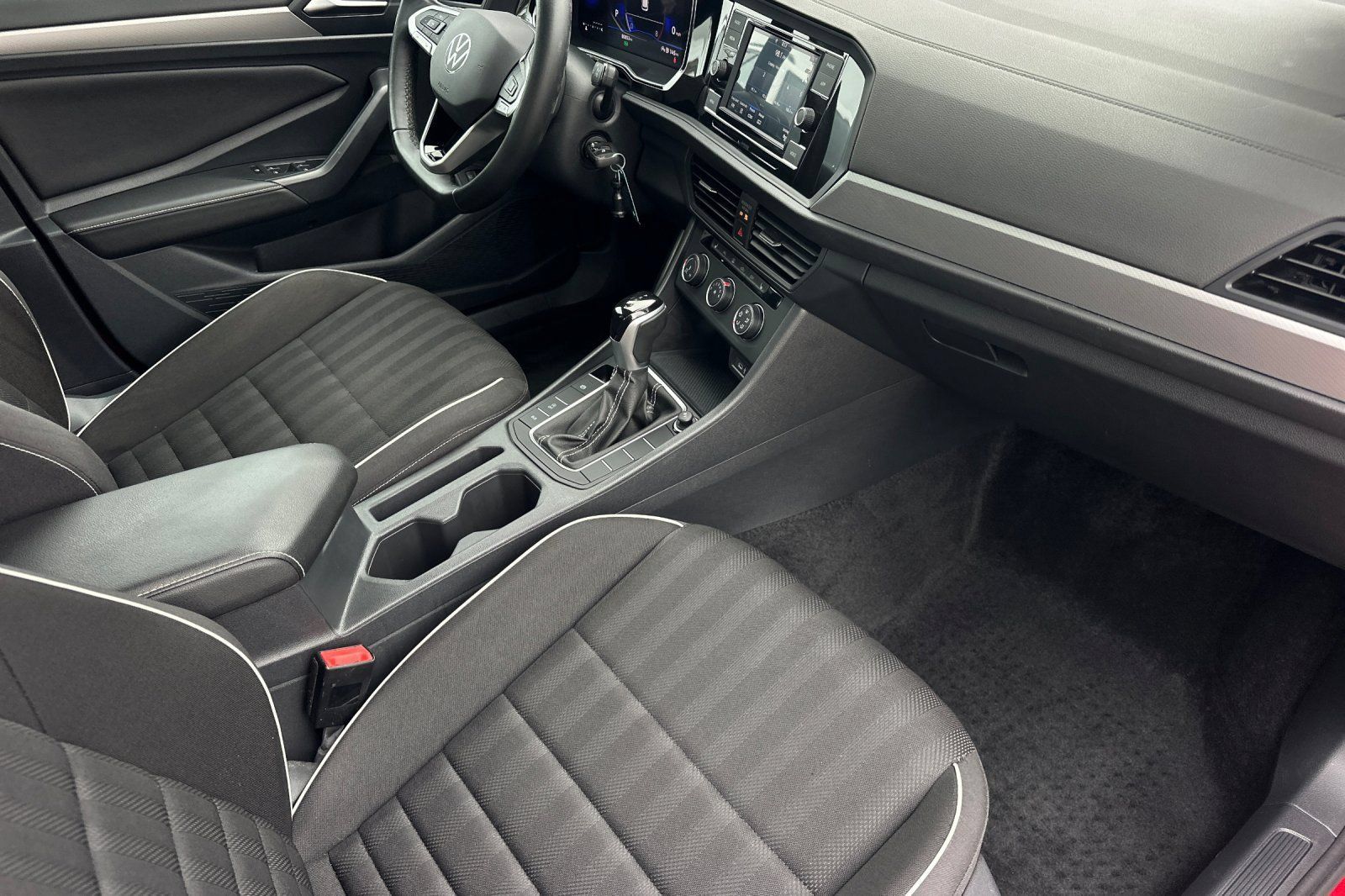 Used 2024 Volkswagen Jetta Sport FWD image 15