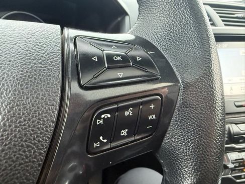 Used 2018 Ford Explorer XLT w/ Equipment Group 202A image 18