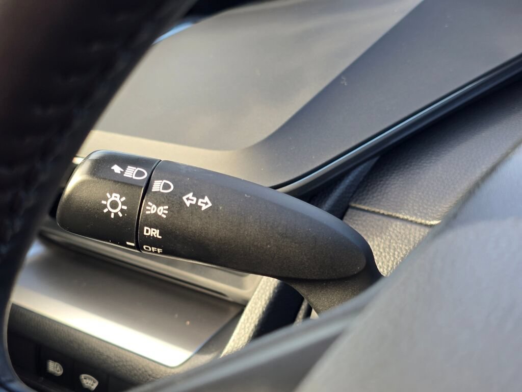 Used 2023 Toyota Prius LE FWD image 22