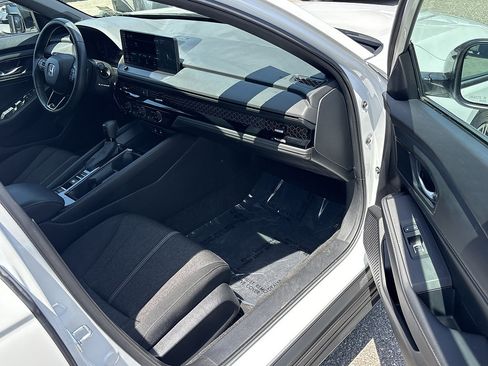 Used 2023 Honda Accord Sport image 27