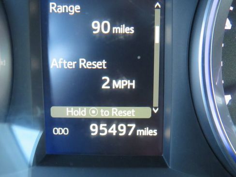 Used 2019 Toyota Highlander SE image 42