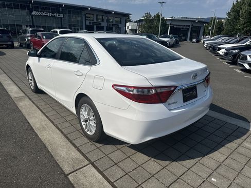 Used 2017 Toyota Camry LE FWD image 7