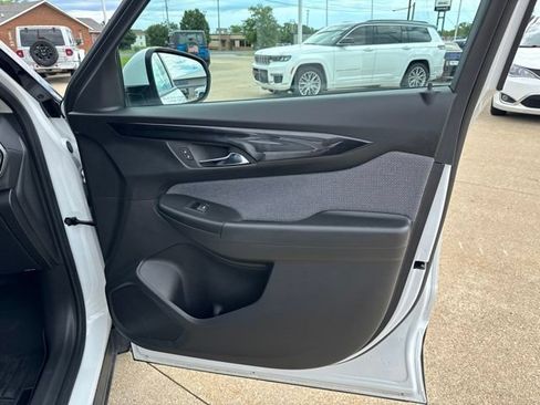 Used 2024 Chevrolet TrailBlazer LT w/ Convenience Package FWD image 25